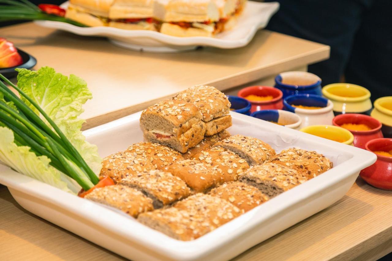 Holiday Inn Express Bengaluru Whitefield Itpl By Ihg Zewnętrze zdjęcie